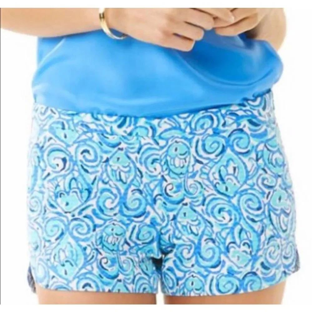 Lilly pulitzer Adie shorts blue white fish swirl “chasing tail”/ sz 0